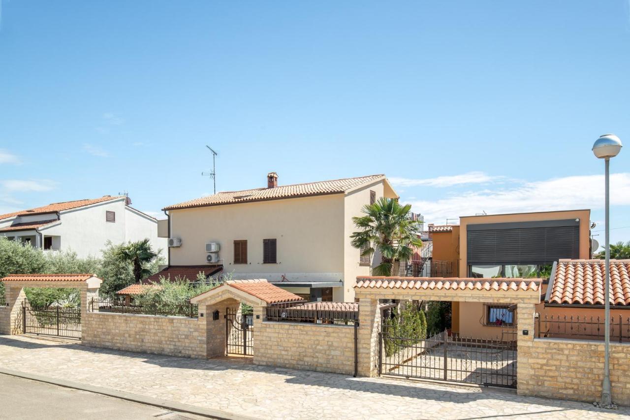 Apartments Nono Poreč Exterior foto